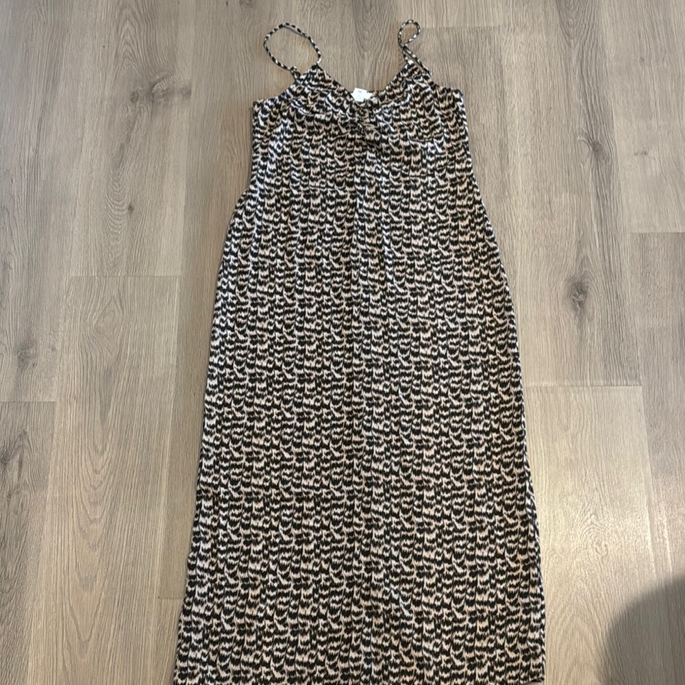 Chic Black and White Patterned Dress